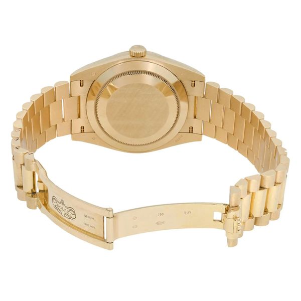 Rolex Day-Date 40 228238